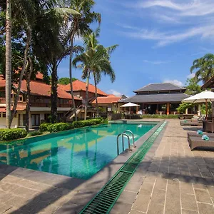 Champlung Sari And Spa Hotel